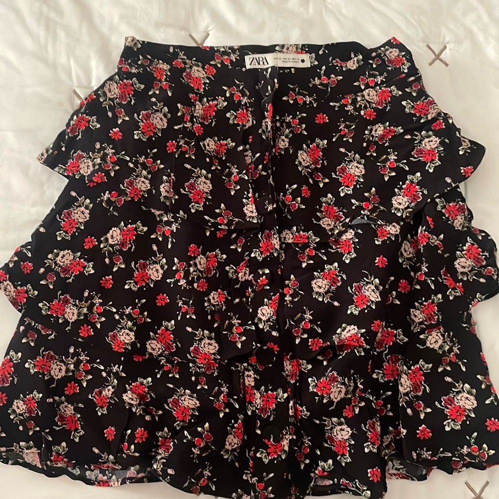 Zara floral skirt